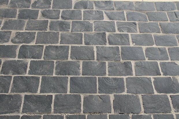 TB Basaltkei Rion 14x21x7/9cm sfeer