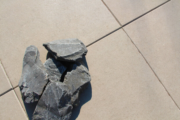 Designo 60x60x3cm flamed naturel sfeer